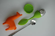 Load image into Gallery viewer, Stainless Steel Tea Ball Leaf Tea Strainer for Brewing